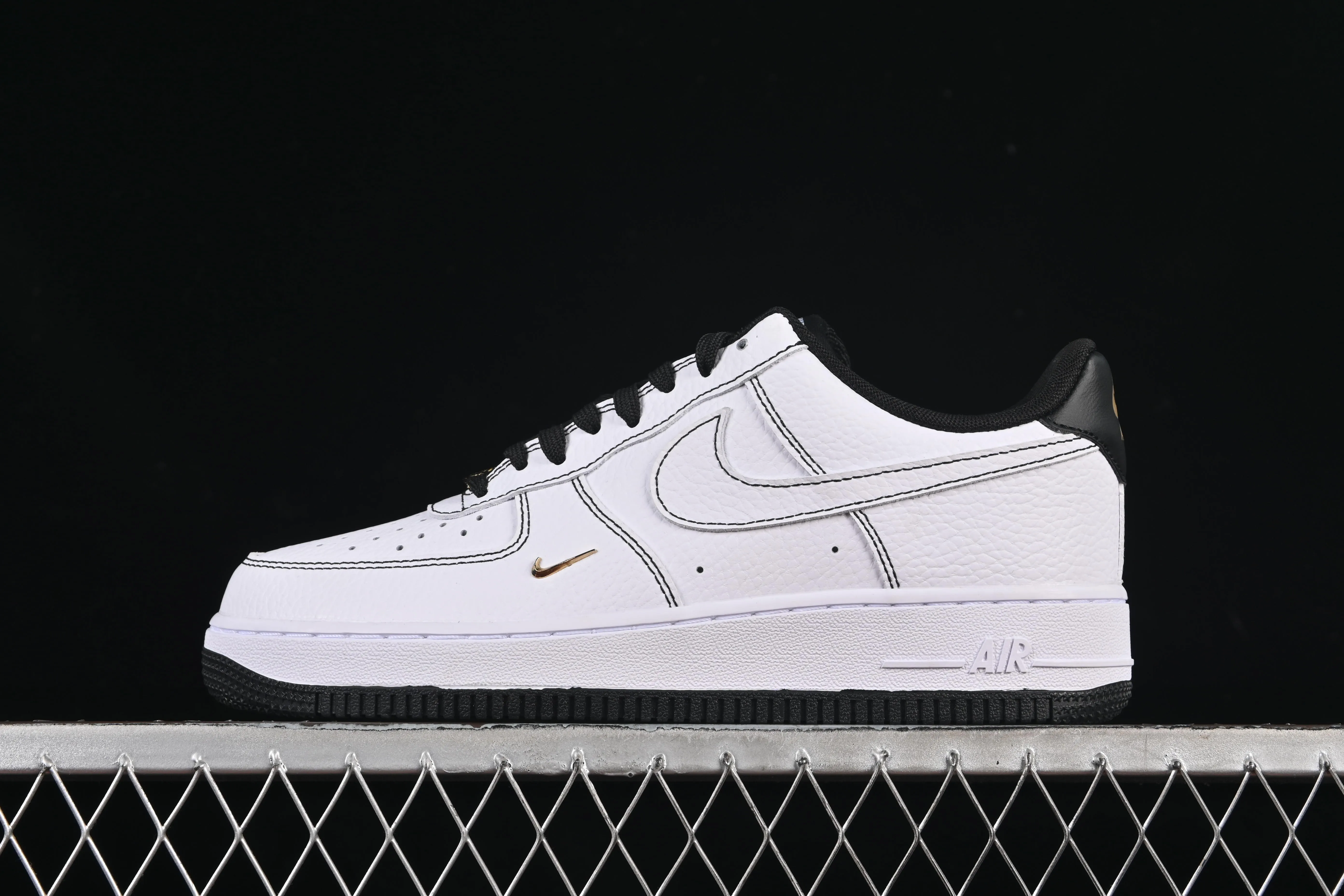 All categories Nk Air Force 1 Air Force series Nk Air Force 1 Low Air Force low-top Nike Air Force 1'07 Low Air Force 1 low-top casual sneakers IB6543-101